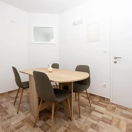 Amazing In With Kitchen * Imotski