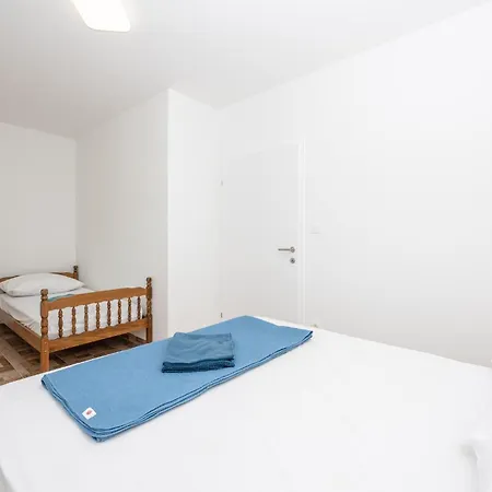 Apartment Amazing In With Kitchen